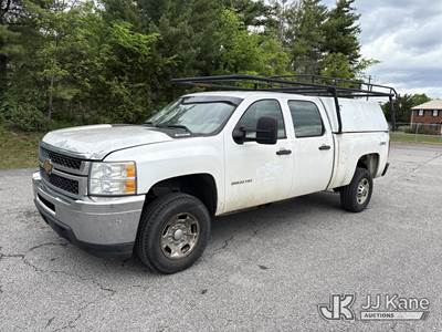 2014 Chevrolet Silverado 2500HD 4x4 Crew-Cab Pickup Truck