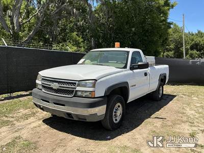 2005 Chevrolet Silverado 2500HD Pickup Truck