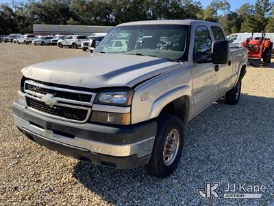 2006 Chevrolet Silverado 2500HD Crew-Cab Pickup Truck