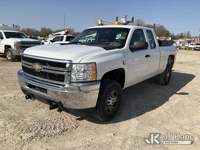 2011 Chevrolet Silverado 2500HD Extended-Cab Pickup Truck