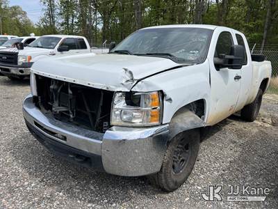 2009 Chevrolet Silverado 2500HD Extended-Cab Pickup Truck