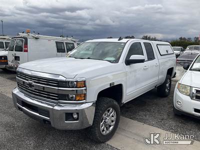 2016 Chevrolet Silverado 2500HD Extended-Cab Pickup Truck