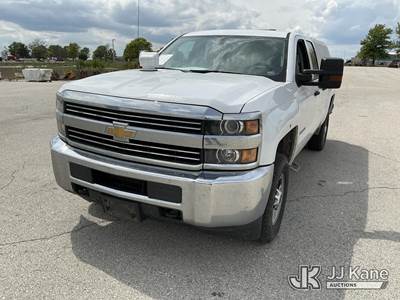 2018 Chevrolet Silverado 2500HD Double-Cab Pickup Truck