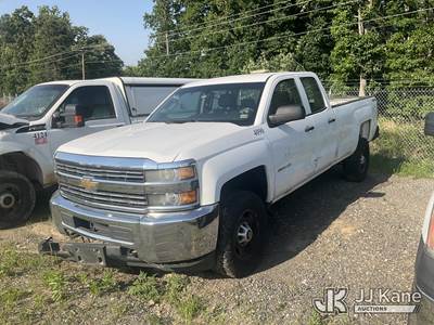 2015 Chevrolet Silverado 2500HD 4x4 Extended-Cab Pickup Truck
