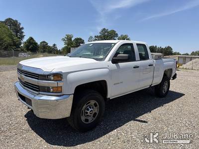 2018 Chevrolet Silverado 2500HD 4x4 Extended-Cab Pickup Truck