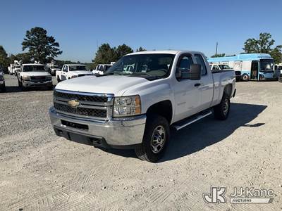 2011 Chevrolet Silverado 2500HD Extended-Cab Pickup Truck