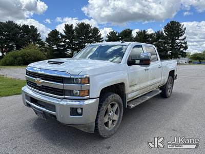 2017 Chevrolet Silverado 2500HD Crew-Cab Pickup Truck