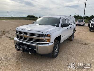 2015 Chevrolet Silverado 2500HD Extended-Cab Pickup Truck