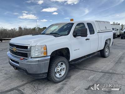 2013 Chevrolet Silverado 2500HD 4x4 Extended-Cab Pickup Truck