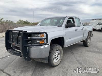 2018 Chevrolet Silverado 2500HD 4x4 Extended-Cab Pickup Truck
