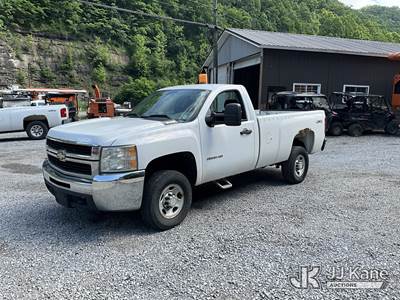 2010 Chevrolet Silverado 2500HD 4x4 Pickup Truck