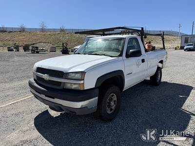 2004 Chevrolet Silverado 2500HD 4x4 Pickup Truck
