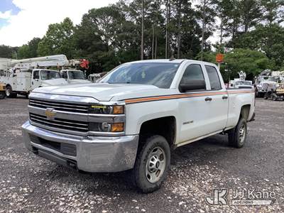 2018 Chevrolet Silverado 2500HD 4x4 Extended-Cab Pickup Truck