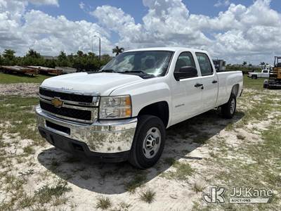 2013 Chevrolet Silverado 2500HD Crew-Cab Pickup Truck