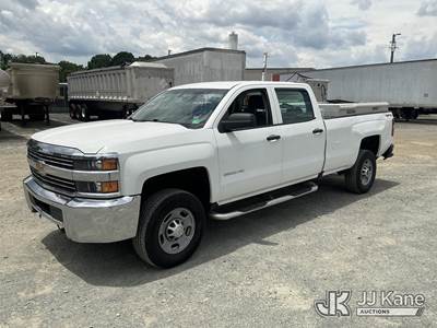 2017 Chevrolet Silverado 2500HD 4x4 Crew-Cab Pickup Truck