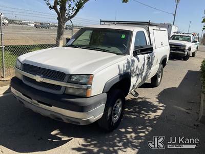 2004 Chevrolet Silverado 2500HD Pickup Truck