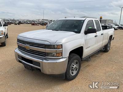 2015 Chevrolet Silverado 2500HD Extended-Cab Pickup Truck