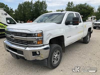 2016 Chevrolet Silverado 2500HD 4x4 Extended-Cab Pickup Truck