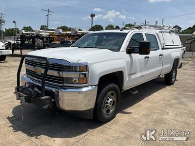 2016 Chevrolet Silverado 2500HD Crew-Cab Pickup Truck
