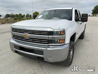 2018 Chevrolet Silverado 2500HD 4x4 Extended-Cab Pickup Truck