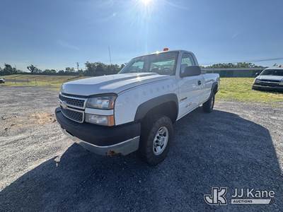 2005 Chevrolet Silverado 2500HD 4x4 Pickup Truck