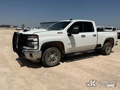 2024 Chevrolet Silverado 2500HD 4x4 Extended-Cab Pickup Truck
