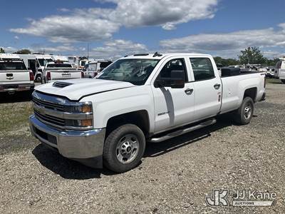 2018 Chevrolet Silverado 2500HD 4x4 Crew-Cab Pickup Truck