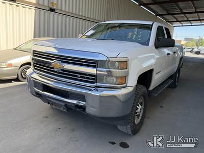 2015 Chevrolet Silverado 2500HD Crew-Cab Pickup Truck