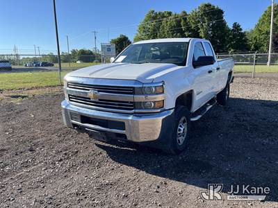 2016 Chevrolet Silverado 2500HD Extended-Cab Pickup Truck