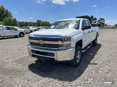2018 Chevrolet Silverado 2500HD 4x4 Extended-Cab Pickup Truck