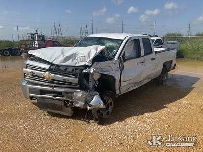 2017 Chevrolet Silverado 2500HD Extended-Cab Pickup Truck