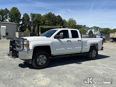 2015 Chevrolet Silverado 2500HD 4x4 Extended-Cab Pickup Truck