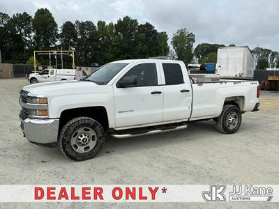 2015 Chevrolet Silverado 2500HD 4x4 Extended-Cab Pickup Truck