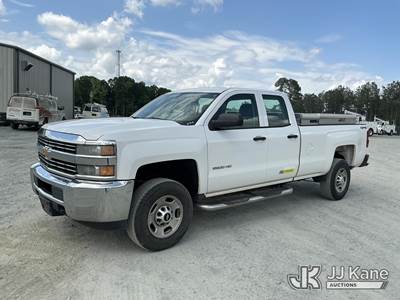 2015 Chevrolet Silverado 2500HD 4x4 Extended-Cab Pickup Truck
