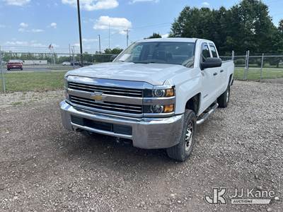 2018 Chevrolet Silverado 2500HD 4x4 Extended-Cab Pickup Truck