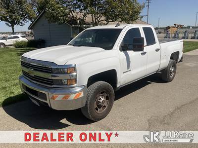 2016 Chevrolet Silverado 2500HD Extended-Cab Pickup Truck