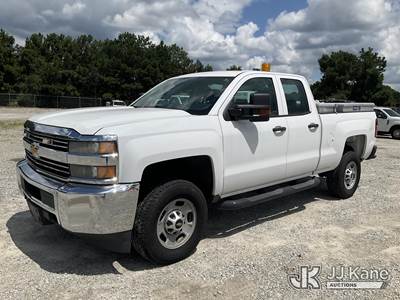 2015 Chevrolet Silverado 2500HD 4x4 Extended-Cab Pickup Truck