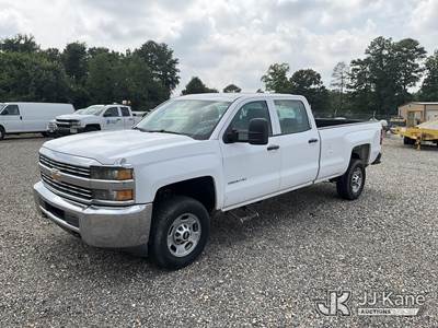 2015 Chevrolet Silverado 2500HD Crew-Cab Pickup Truck