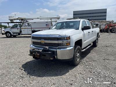2018 Chevrolet Silverado 2500HD 4x4 Extended-Cab Pickup Truck