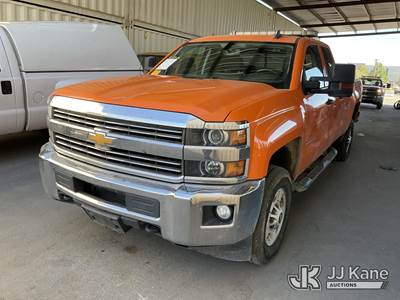 2016 Chevrolet Silverado 2500HD Crew-Cab Pickup Truck