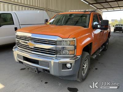 2016 Chevrolet Silverado 2500HD Extended-Cab Pickup Truck