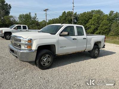 2015 Chevrolet Silverado 2500HD Extended-Cab Pickup Truck