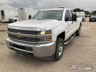 2015 Chevrolet Silverado 2500HD Extended-Cab Pickup Truck
