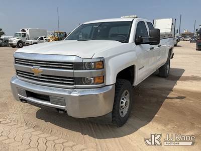 2017 Chevrolet Silverado 2500HD 4x4 Extended-Cab Pickup Truck