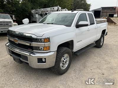 2016 Chevrolet Silverado 2500HD Extended-Cab Pickup Truck