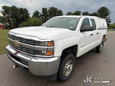 2015 Chevrolet Silverado 2500HD 4x4 Extended-Cab Pickup Truck