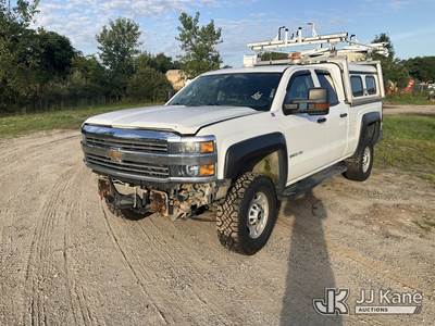 2015 Chevrolet Silverado 2500HD 4x4 Extended-Cab Pickup Truck