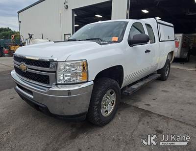 2011 Chevrolet Silverado 2500HD Extended-Cab Pickup Truck