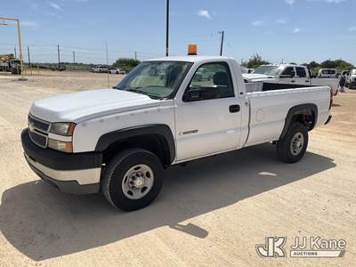 2005 Chevrolet Silverado 2500HD Pickup Truck
