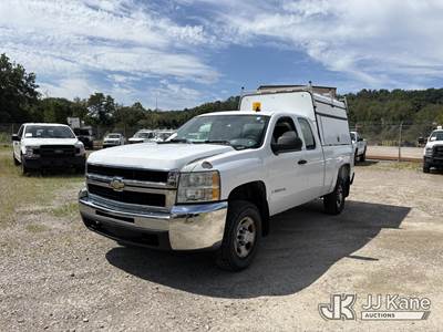 2009 Chevrolet Silverado 2500HD 4x4 Extended-Cab Pickup Truck